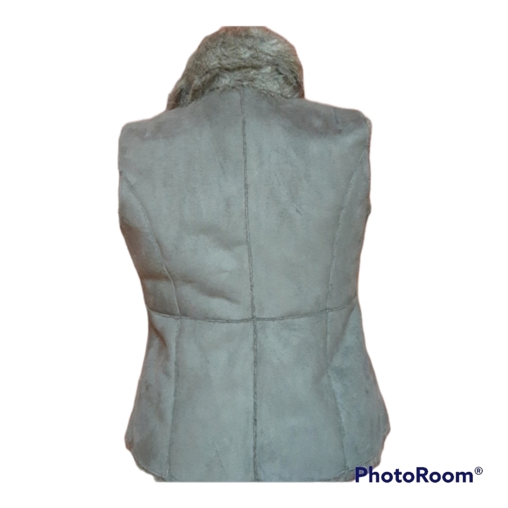 FEVER Reversible Vest - Picture 2 of 6
